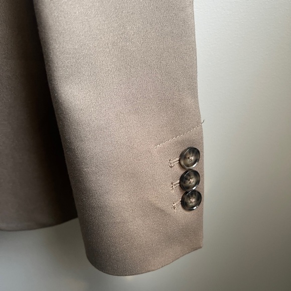 Limitless One-Button Fitted Blazer - Picture 4 of 8